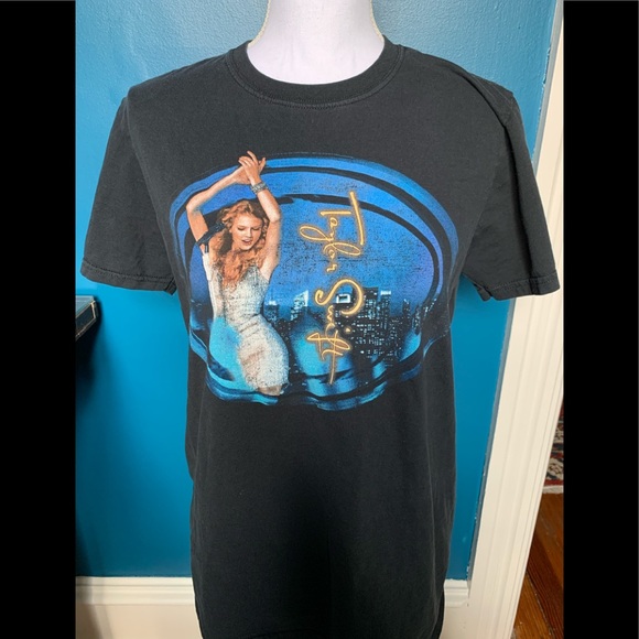 Tops - Taylor Swift Speak Now 2011 concert t shirt